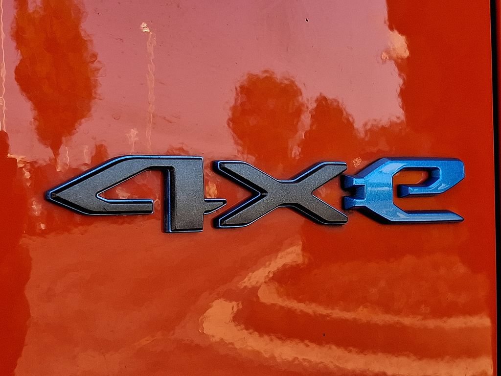 Used 2023 Jeep Wrangler Unlimited AWD/4WD image 31