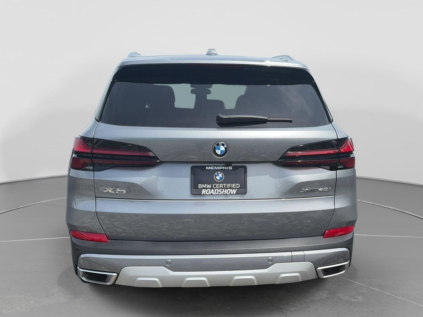 Certified 2024 BMW X5 xDrive40i w/ Parking Assistance Package AWD/4WD image 4