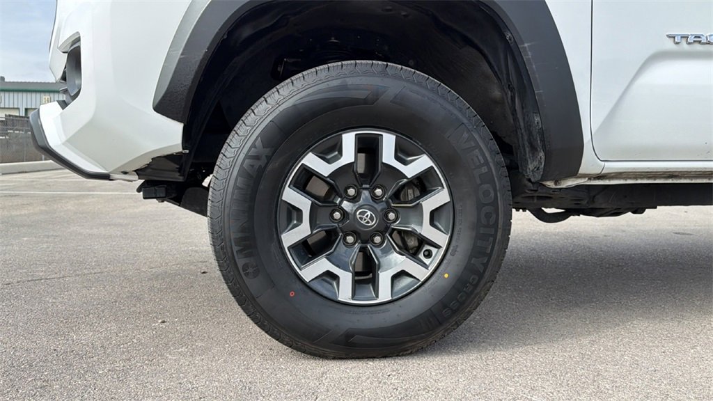 Certified 2023 Toyota Tacoma TRD Off-Road image 13
