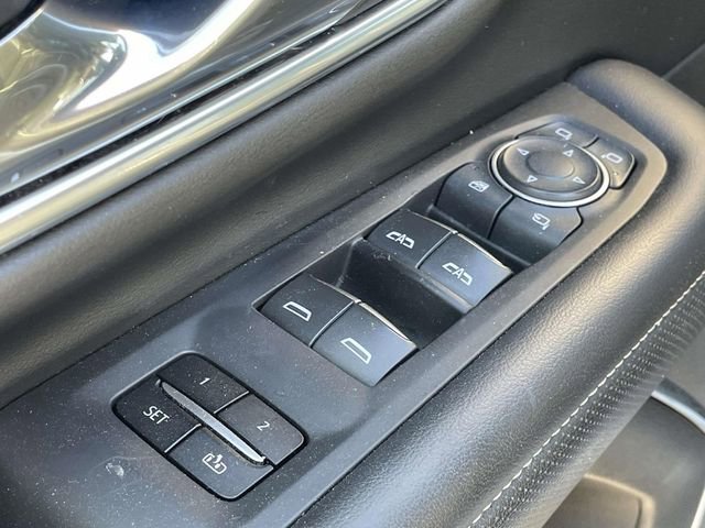 Used 2021 Chevrolet Suburban Premier w/ Premium Package image 14