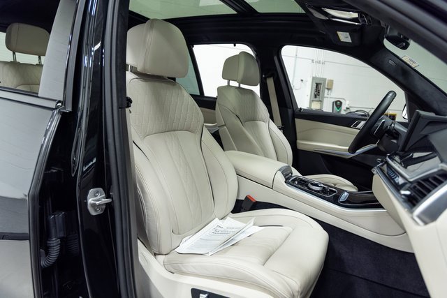 Certified 2024 BMW X5 xDrive50e w/ Executive Package image 25