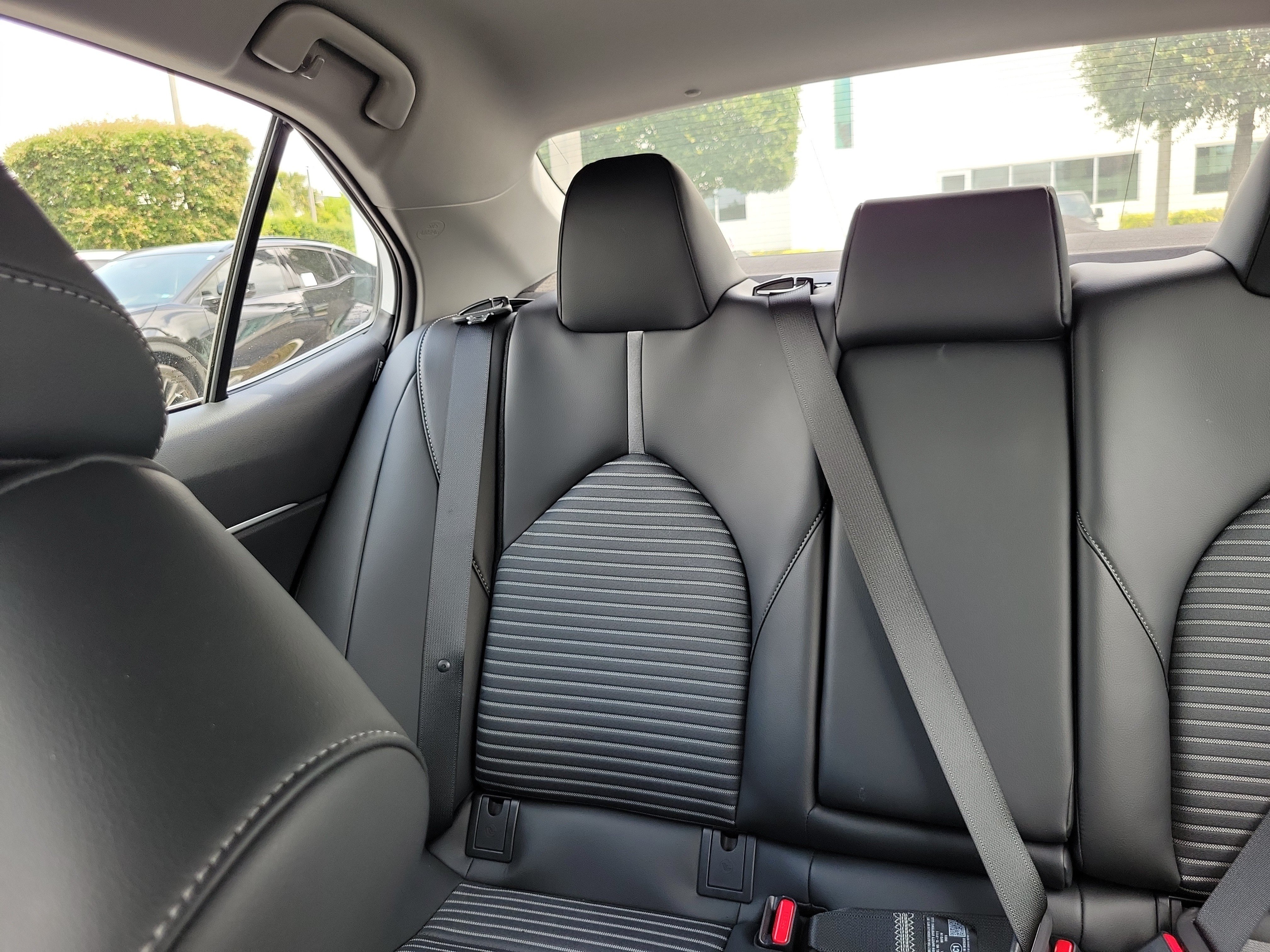 Used 2023 Toyota Camry SE FWD image 21