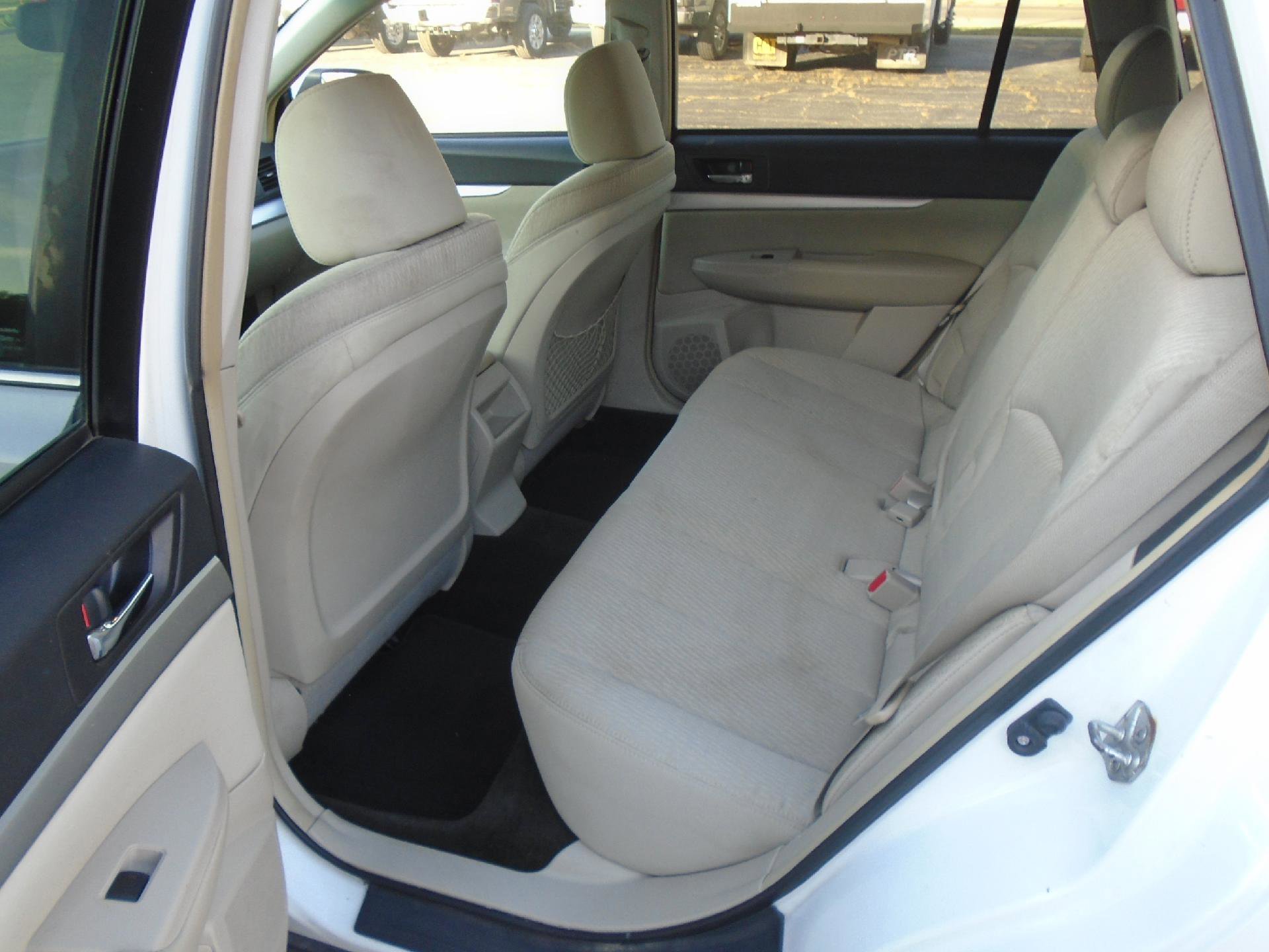 Used 2012 Subaru Outback 2.5i Premium w/ Popular Pkg 1B image 11