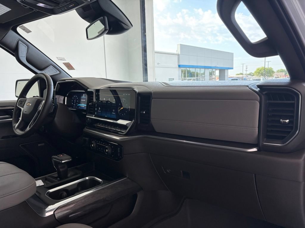 Used 2026 Chevrolet Silverado 1500 LTZ w/ LTZ Convenience Package II AWD/4WD image 45
