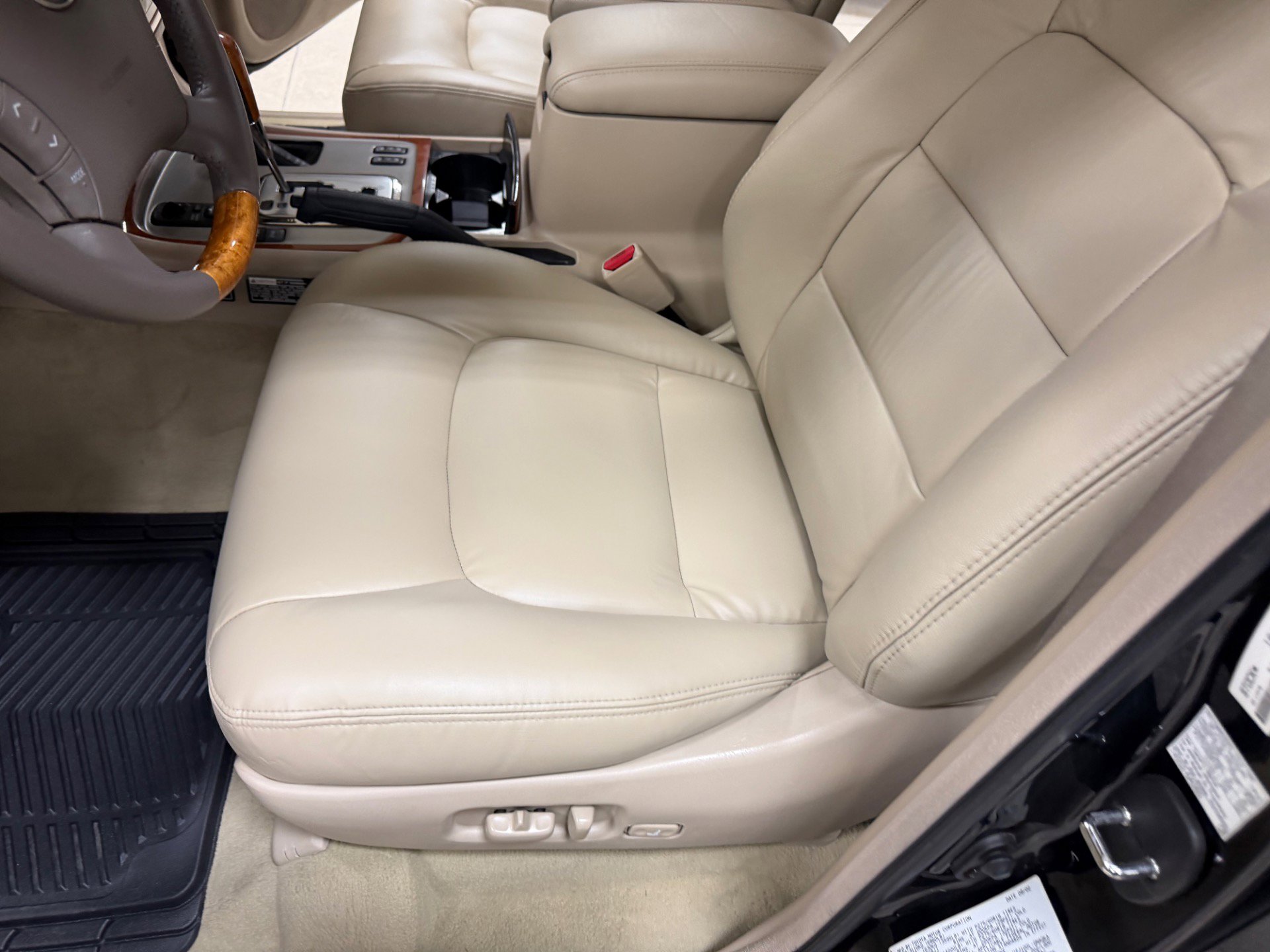 Used 2003 Lexus LX 470 4WD image 23
