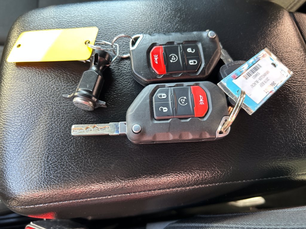 Used 2019 Jeep Wrangler Unlimited Sport S AWD/4WD image 25