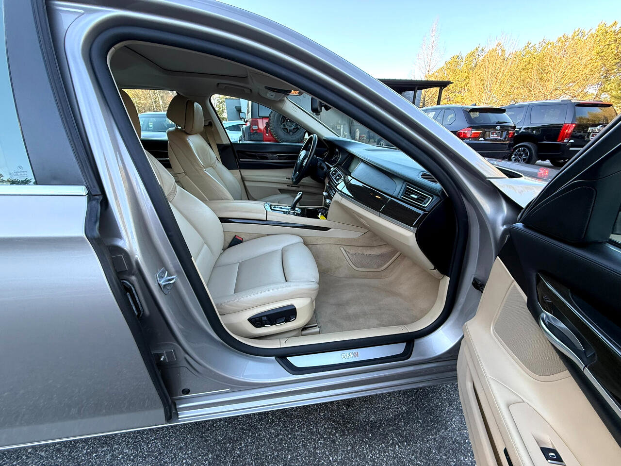 Used 2013 BMW 740Li image 15