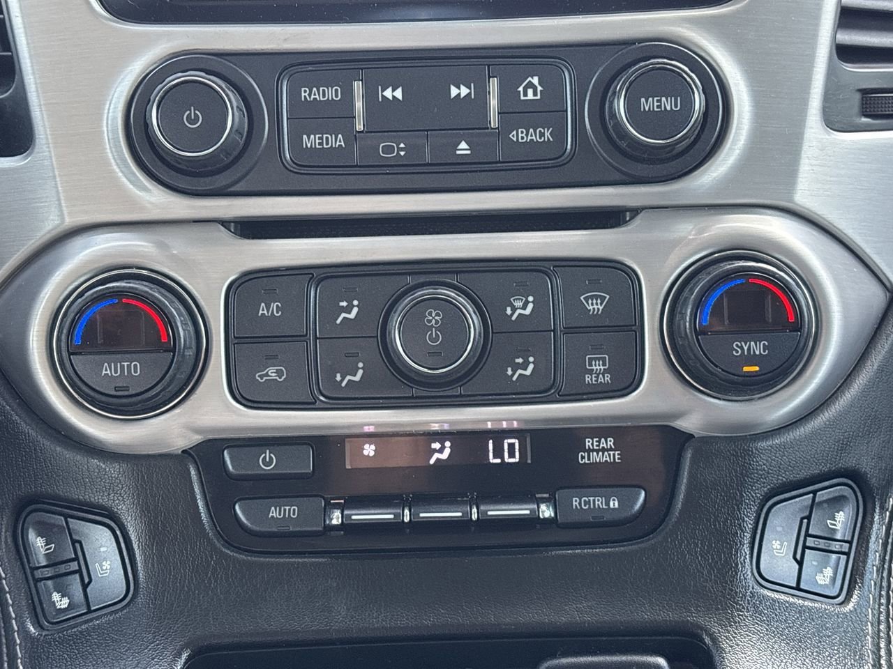 Used 2018 GMC Yukon SLT AWD/4WD image 23