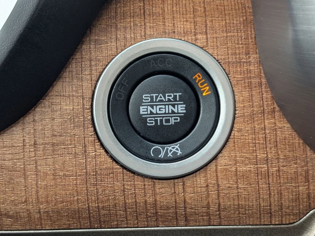 Used 2023 RAM 2500 Limited image 32