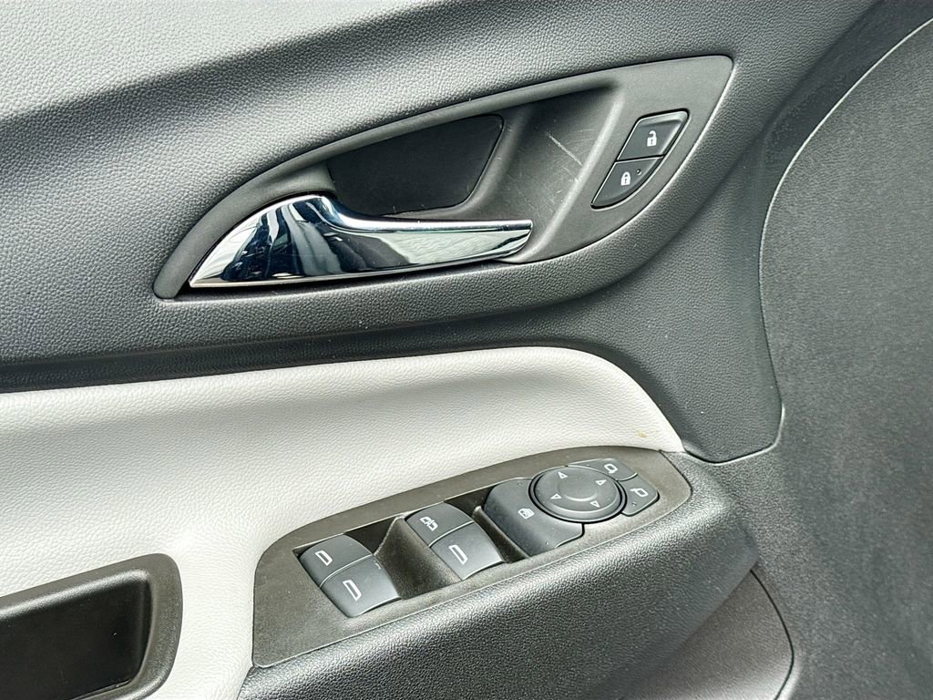 Used 2023 Chevrolet Equinox LS image 22