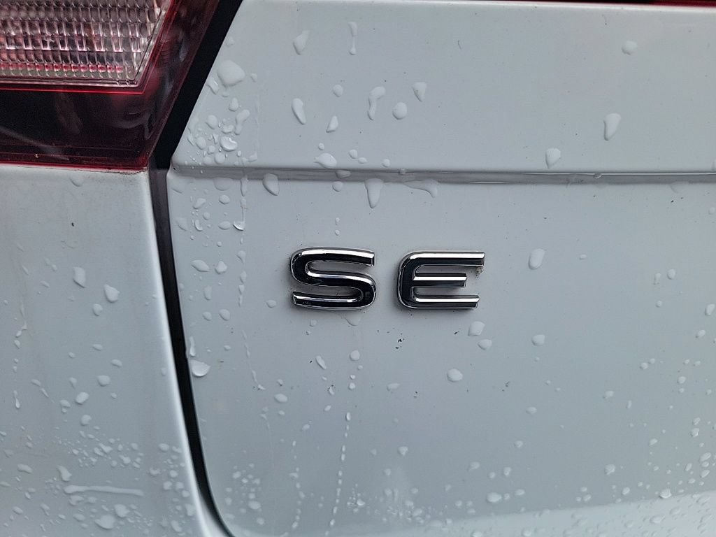 Used 2022 Volkswagen Tiguan SE AWD/4WD image 7