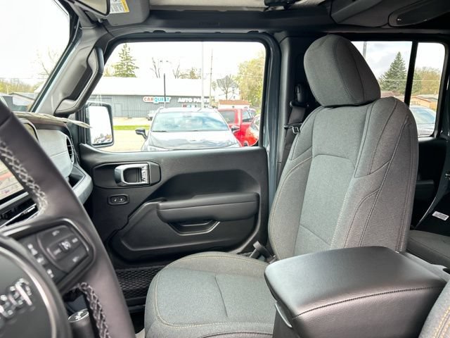 New 2026 Jeep Wrangler Unlimited Sport AWD/4WD image 31