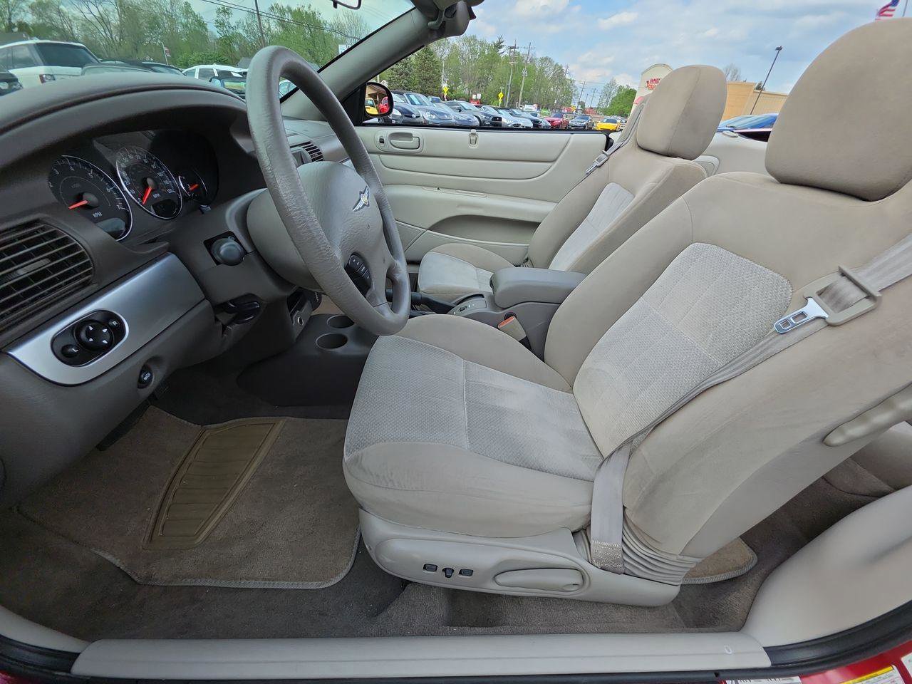 Used 2006 Chrysler Sebring Touring image 3