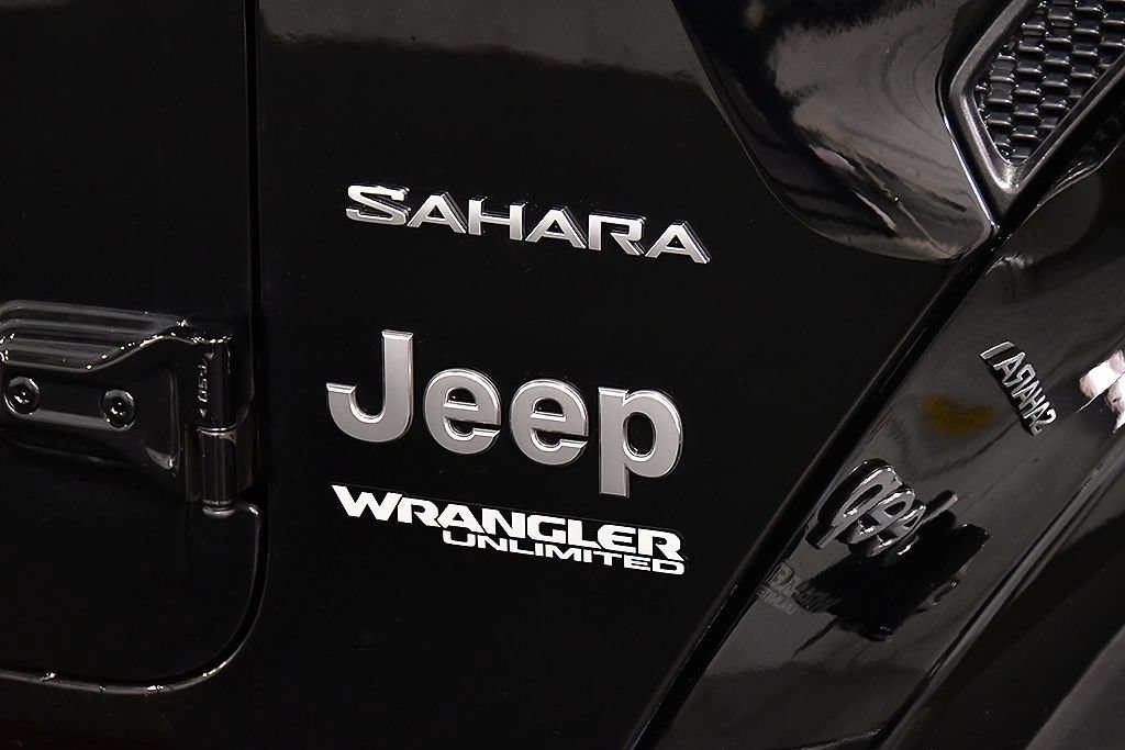 Used 2019 Jeep Wrangler Unlimited Sahara AWD/4WD image 10