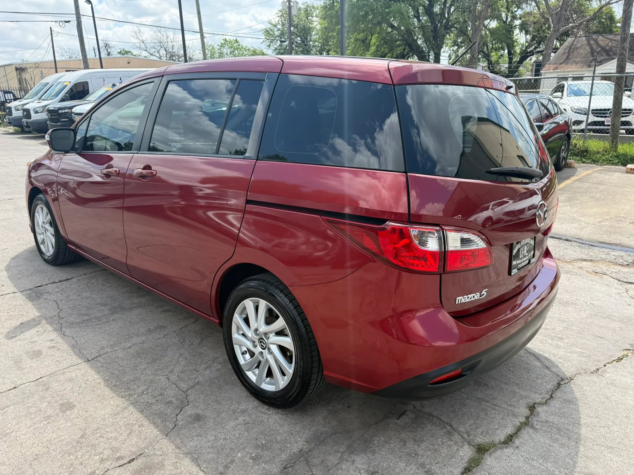 Used 2014 MAZDA MAZDA5 Sport image 5