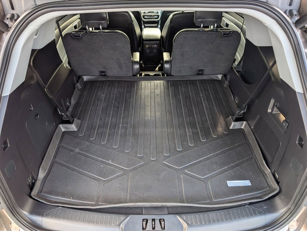 Used 2021 Ford Explorer XLT w/ Equipment Group 202A image 14