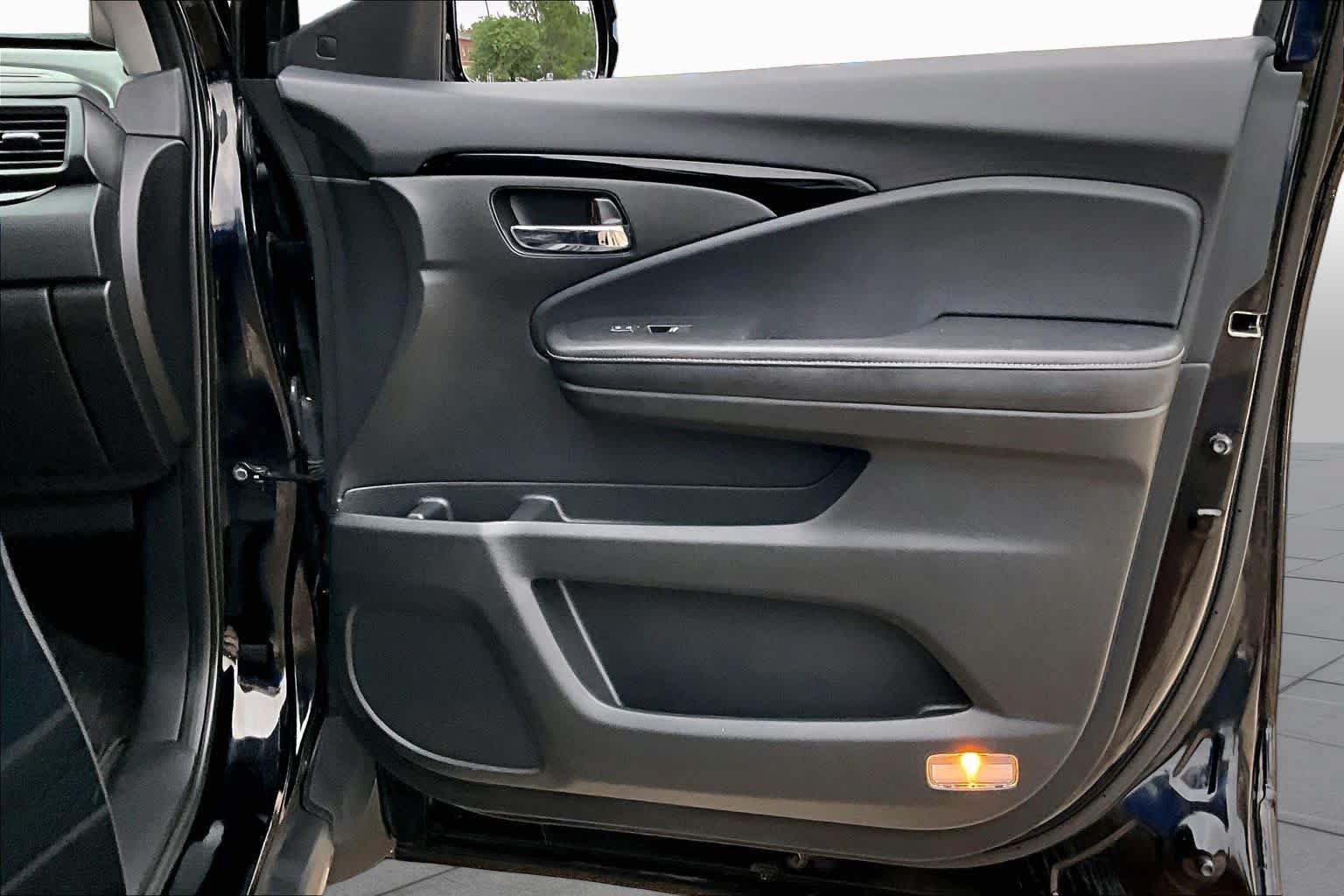 Used 2018 Honda Ridgeline RTL-E image 23