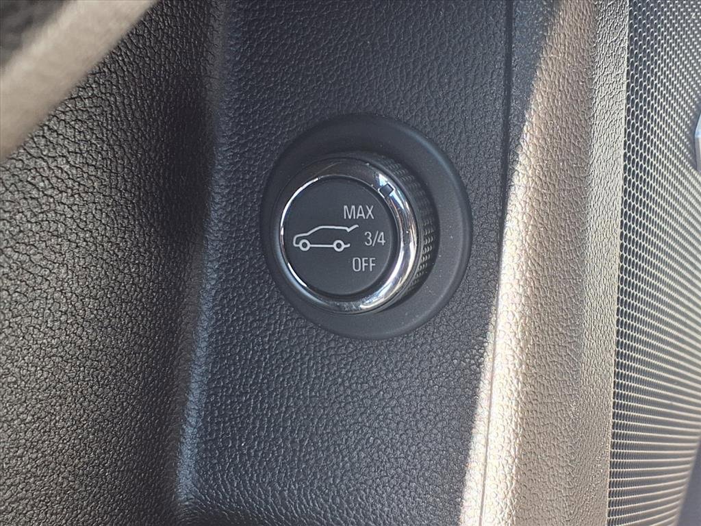 Used 2021 Chevrolet Traverse High Country image 12