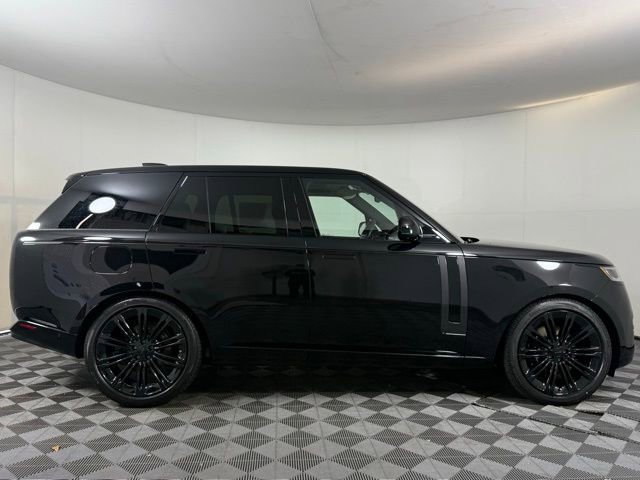 Certified 2026 Land Rover Range Rover SE image 9