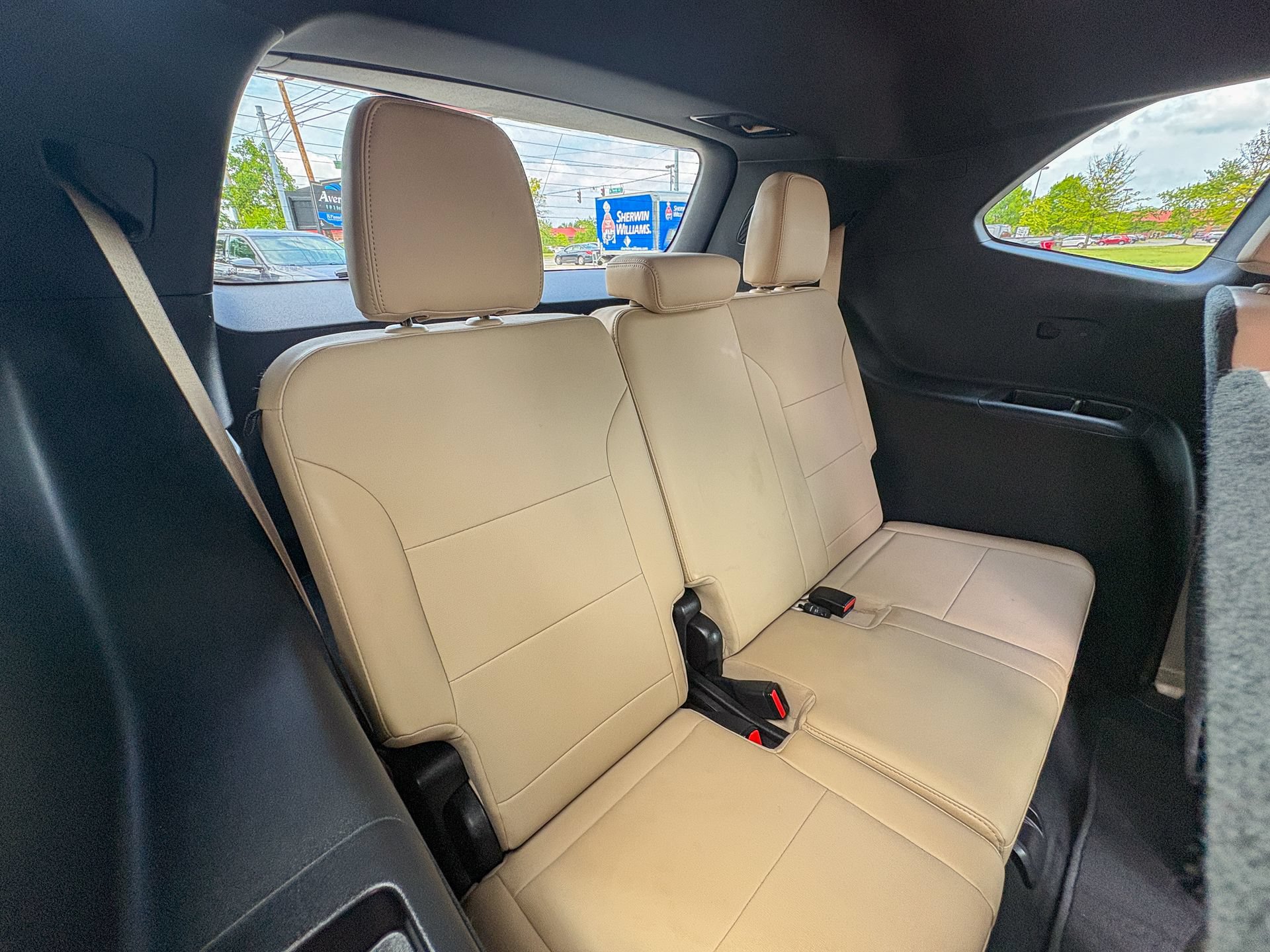 Used 2025 Buick Enclave Preferred w/ Power Package FWD image 28