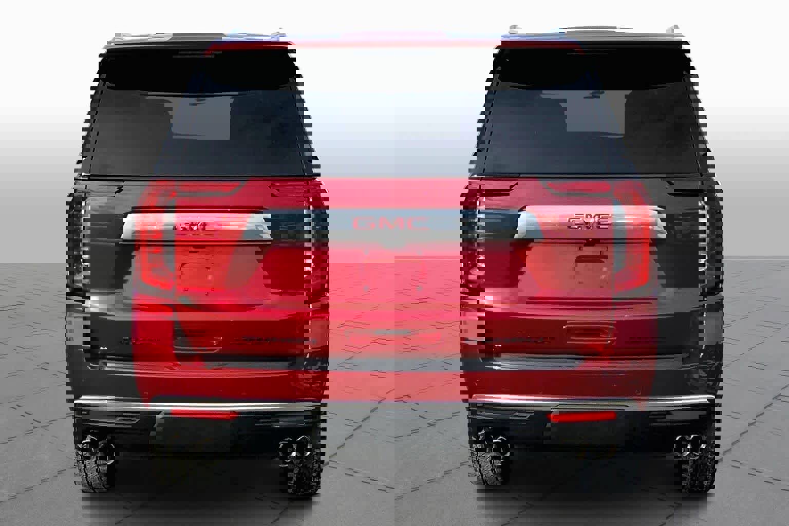 Used 2024 GMC Yukon XL Denali w/ Advanced Technology Package image 4