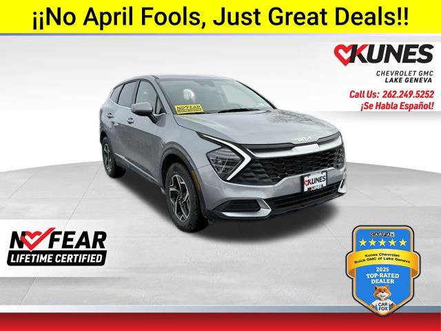 Used 2025 Kia Sportage LX image 1