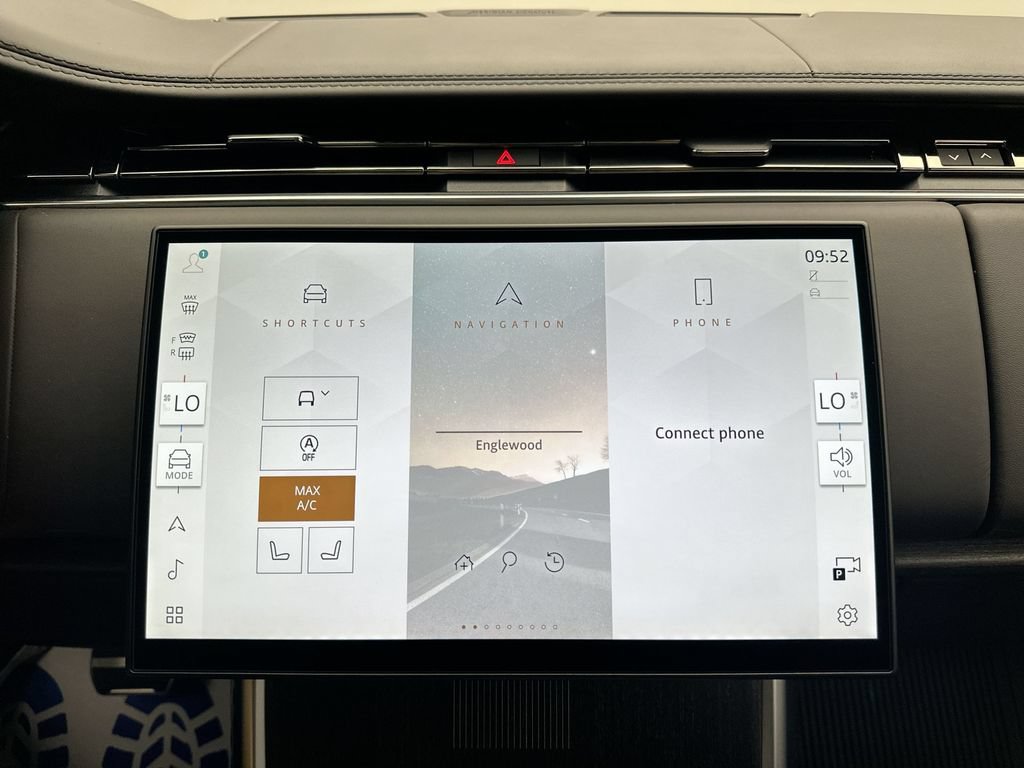Certified 2025 Land Rover Range Rover Autobiography AWD/4WD image 18