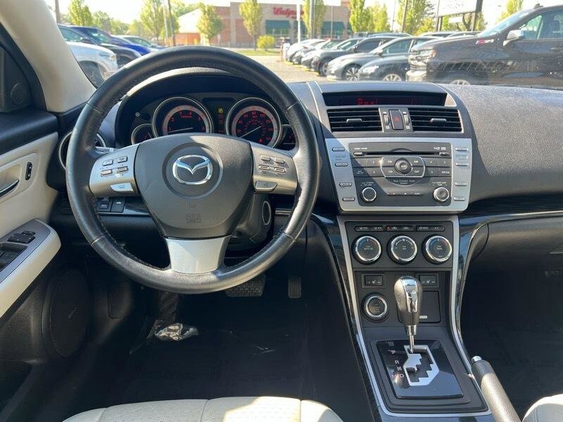 Used 2009 MAZDA MAZDA6 i Grand Touring w/ Moonroof & Bose Pkg FWD image 12