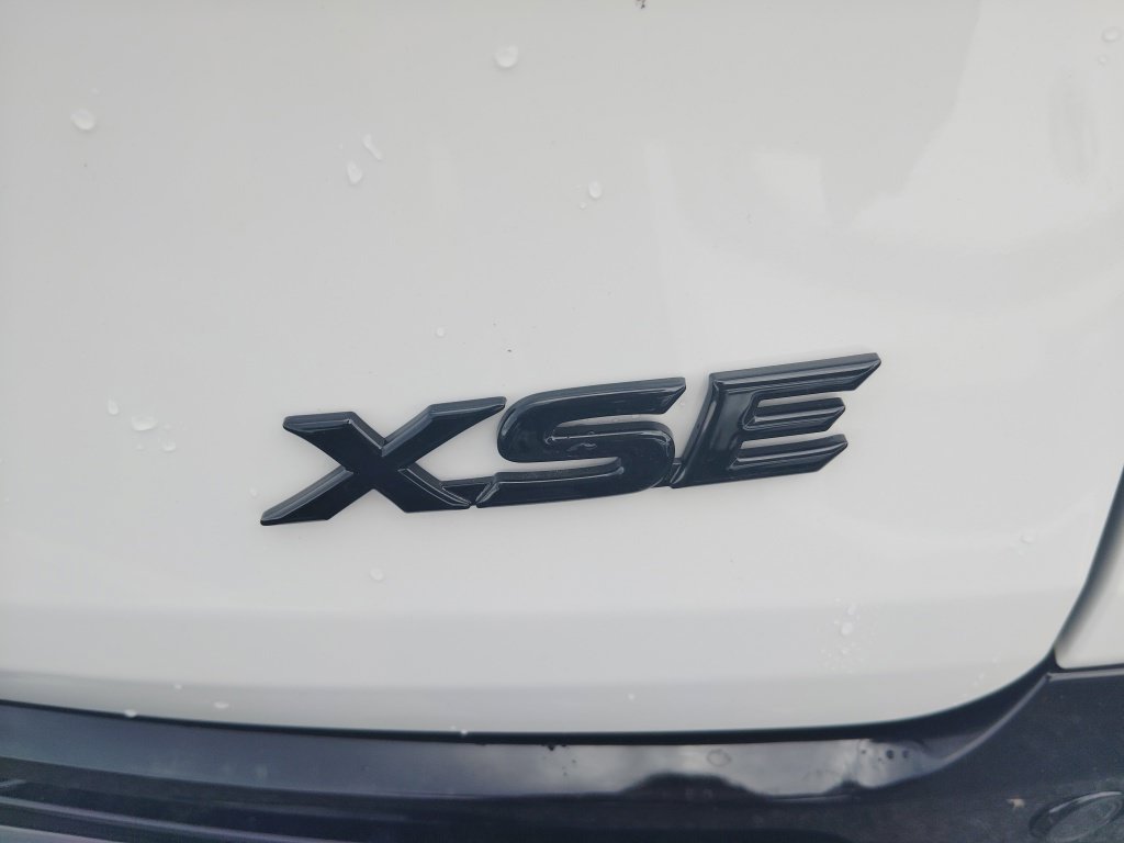 New 2026 Toyota Sienna XSE AWD/4WD image 18