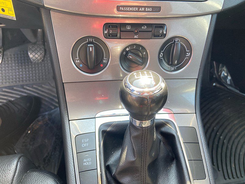 Used 2008 Volkswagen Passat 2.0T image 14