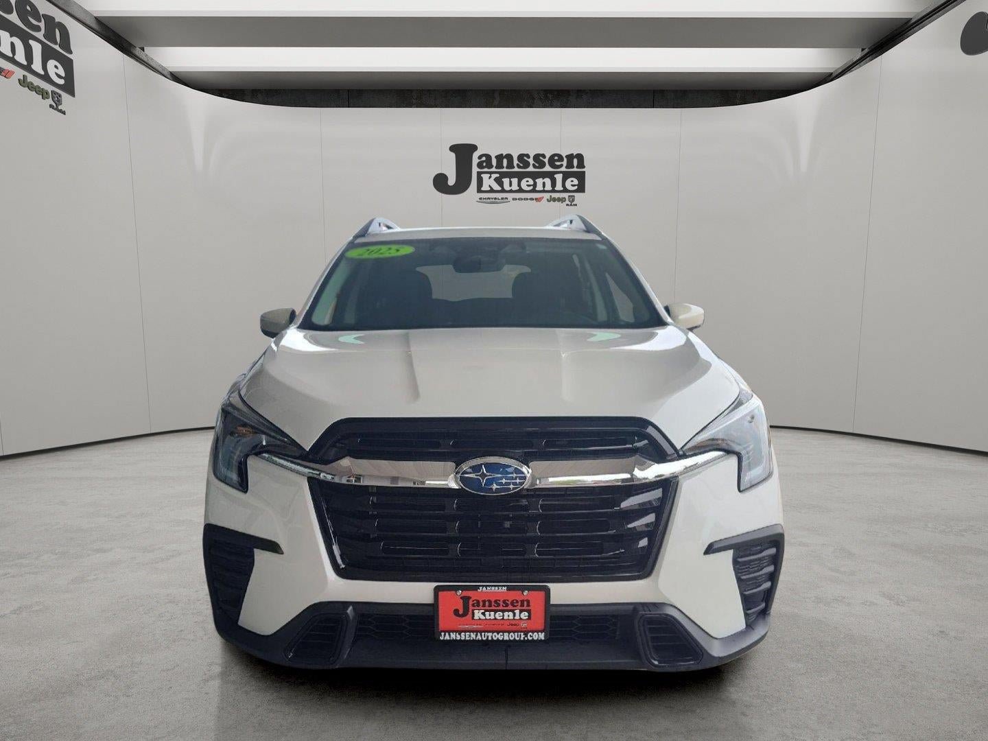 Used 2025 Subaru Ascent Premium AWD/4WD image 4