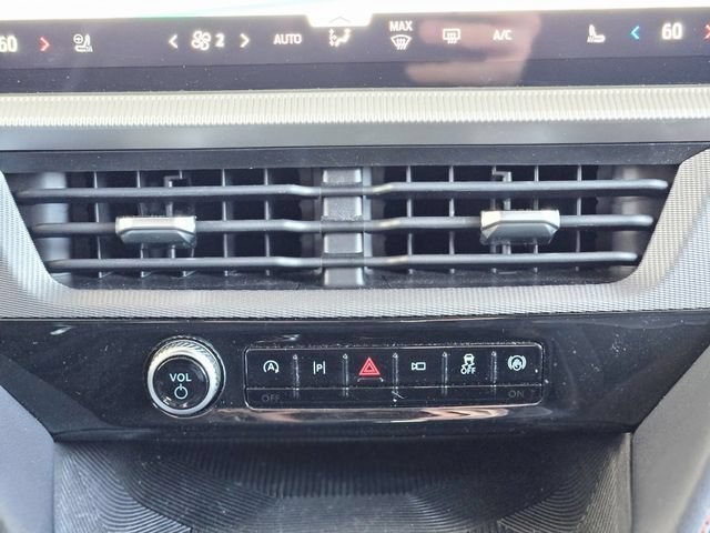 Used 2025 Ford Explorer ST-Line w/ ST-Line Street Pack AWD/4WD image 24