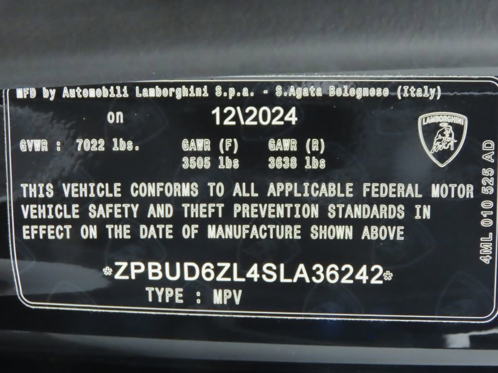 Used 2025 Lamborghini Urus SE image 36