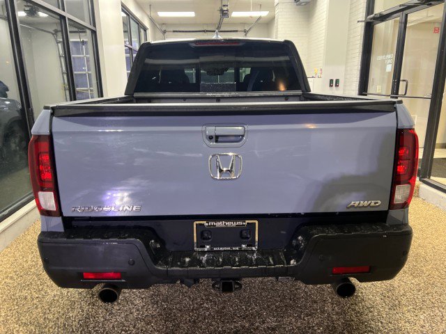 Used 2023 Honda Ridgeline Black Edition image 3