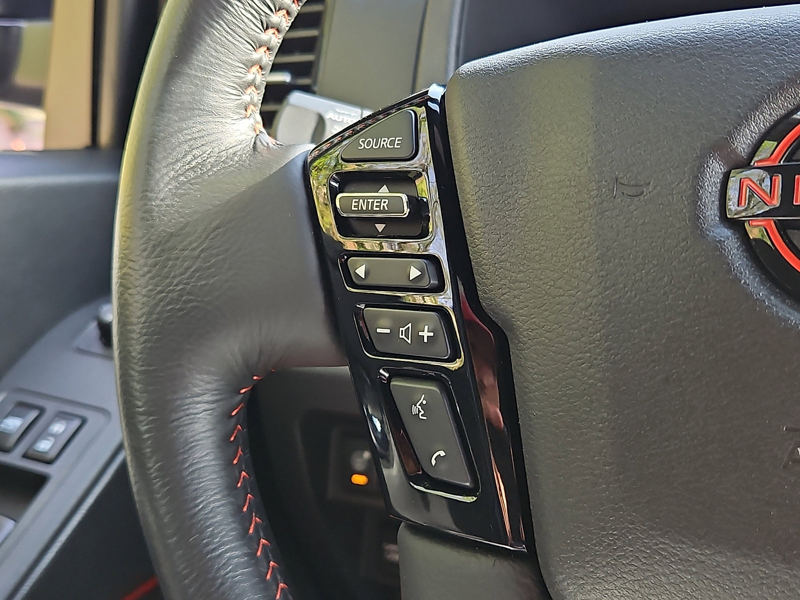 Certified 2024 Nissan Frontier PRO-4X w/ Pro Convenience Package image 20