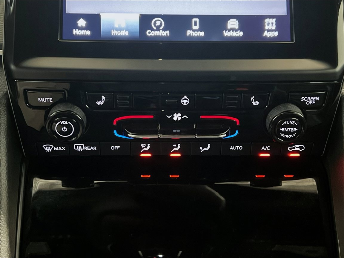 Used 2024 Jeep Grand Cherokee L Laredo AWD/4WD image 11