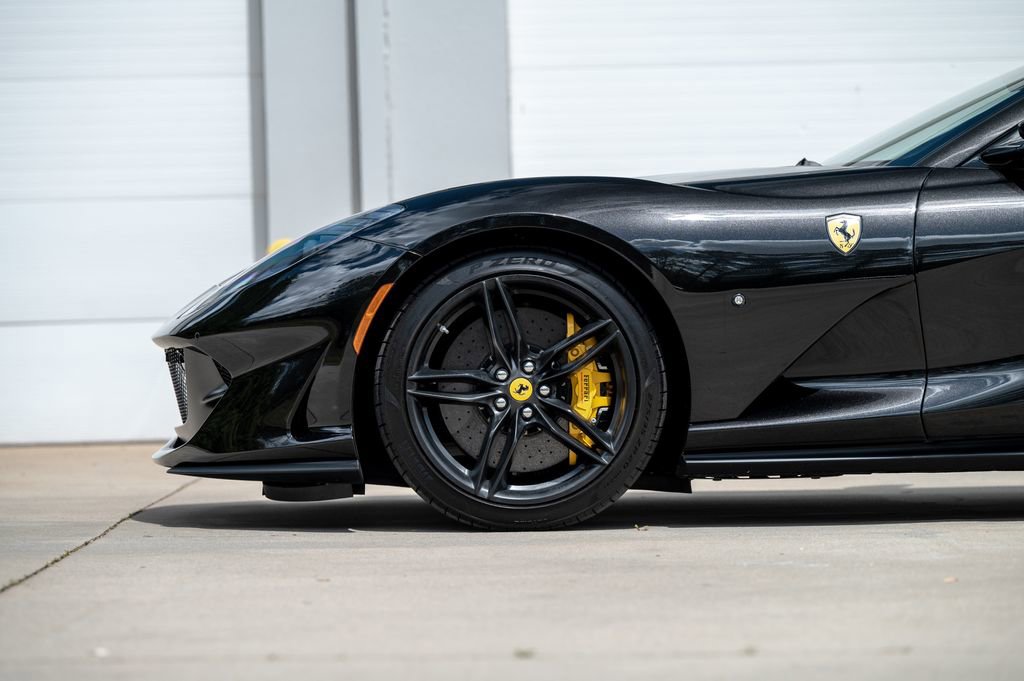 Used 2022 Ferrari 812 GTS RWD image 36