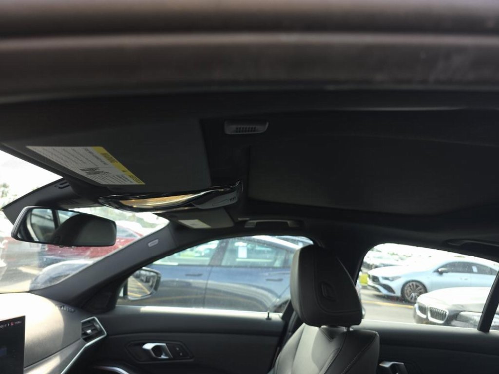 Used 2024 BMW 330i Sedan image 8