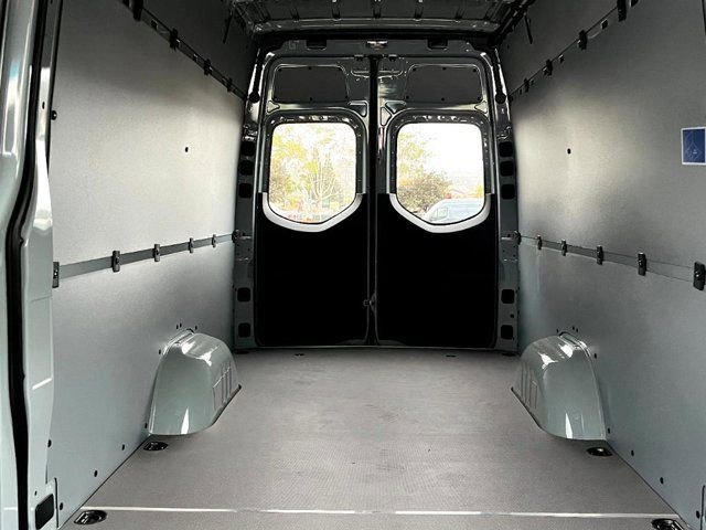 New 2024 Mercedes-Benz Sprinter 2500 image 17