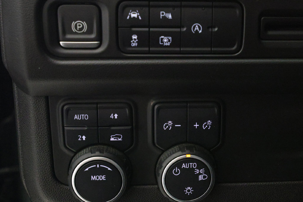 Used 2023 Chevrolet Tahoe RST w/ Luxury Package AWD/4WD image 25