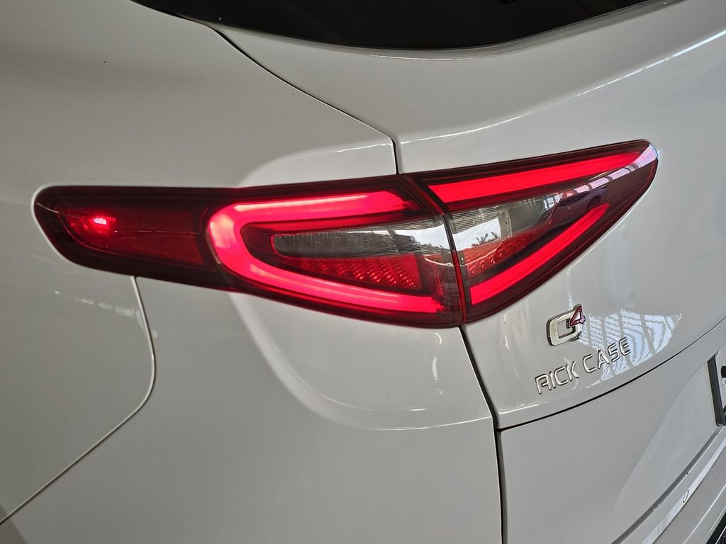 Used 2022 Alfa Romeo Stelvio Veloce AWD/4WD image 33