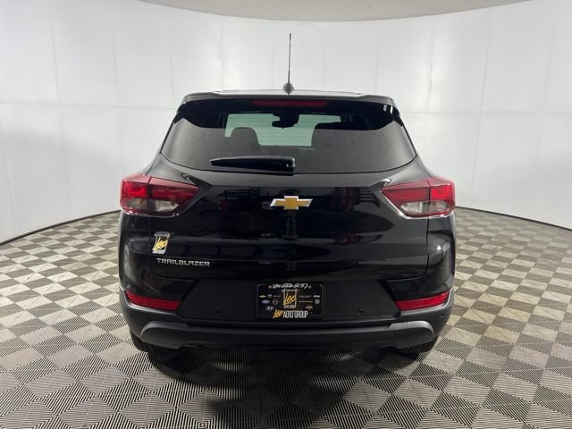 New 2026 Chevrolet TrailBlazer LS w/ LS Convenience Package FWD image 5