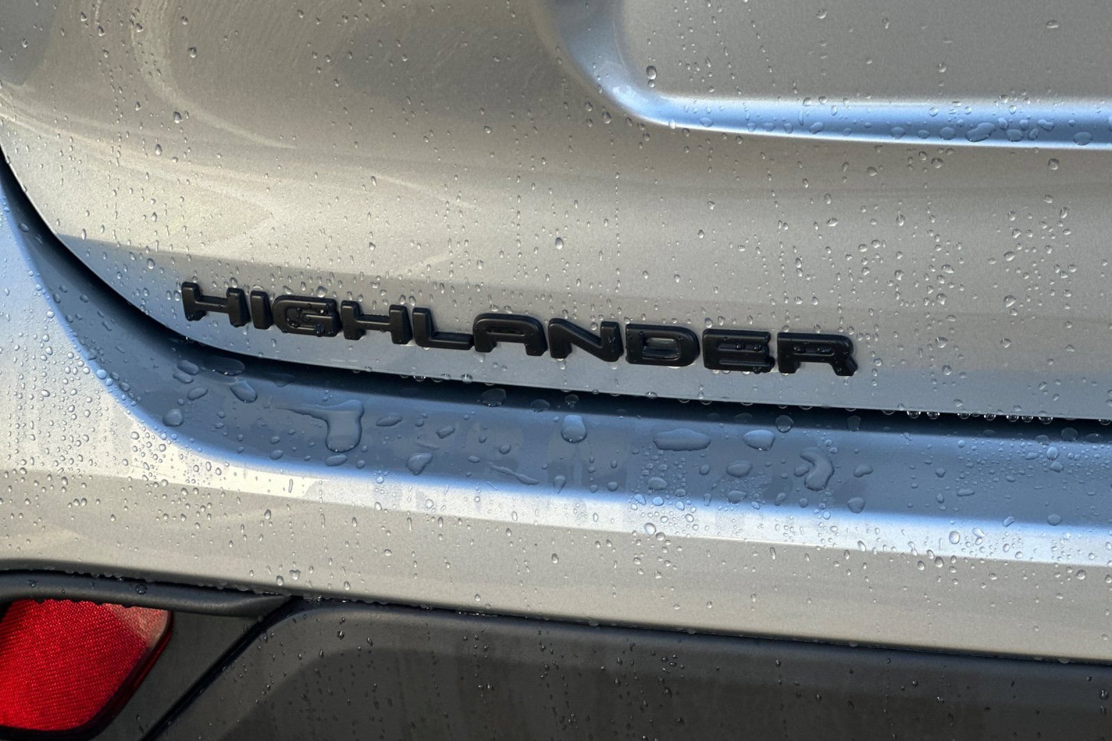 Used 2023 Toyota Highlander LE AWD/4WD image 21