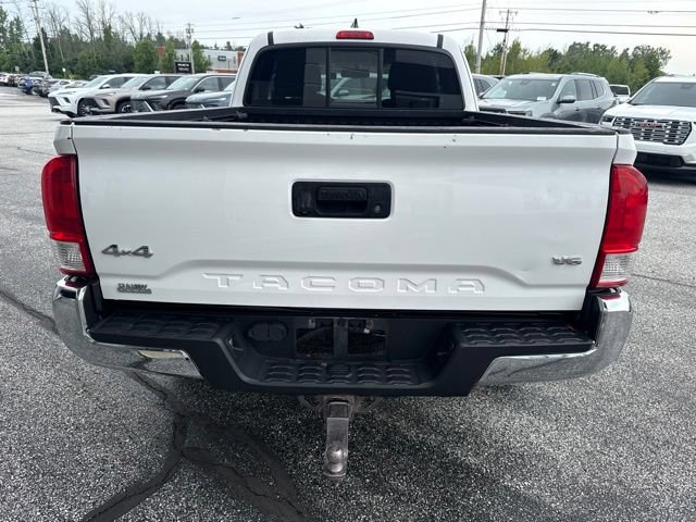 Used 2017 Toyota Tacoma SR5 AWD/4WD image 6