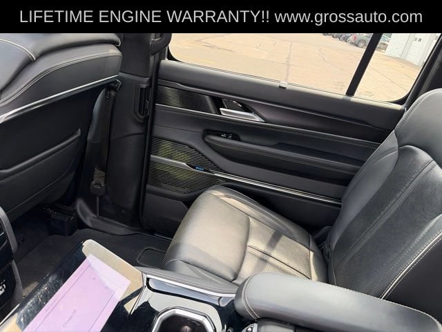 Used 2024 Jeep Grand Wagoneer Series II AWD/4WD image 42