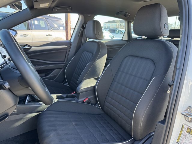 Used 2024 Volkswagen Jetta Sport image 14