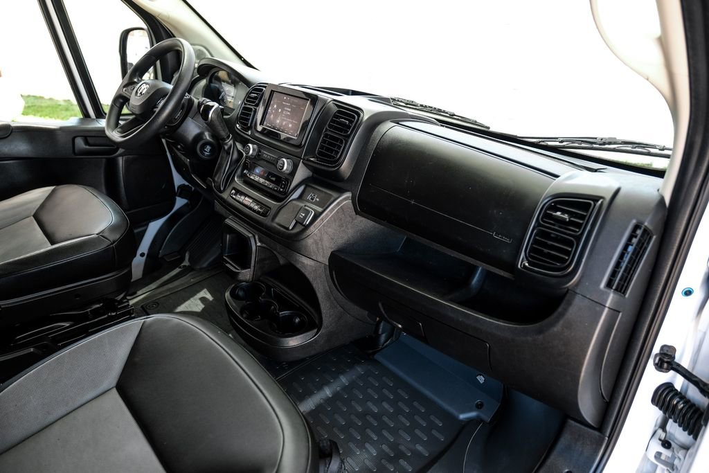 Used 2025 RAM ProMaster 2500 w/ Convenience Group FWD image 9