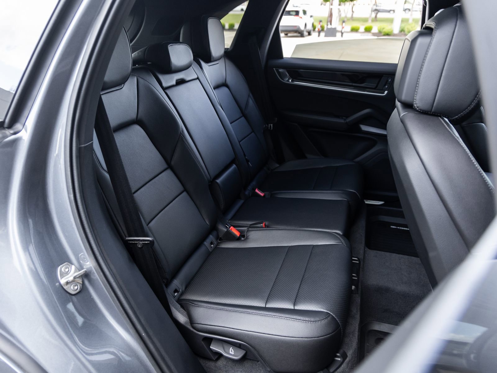 New 2026 Porsche Cayenne S image 39