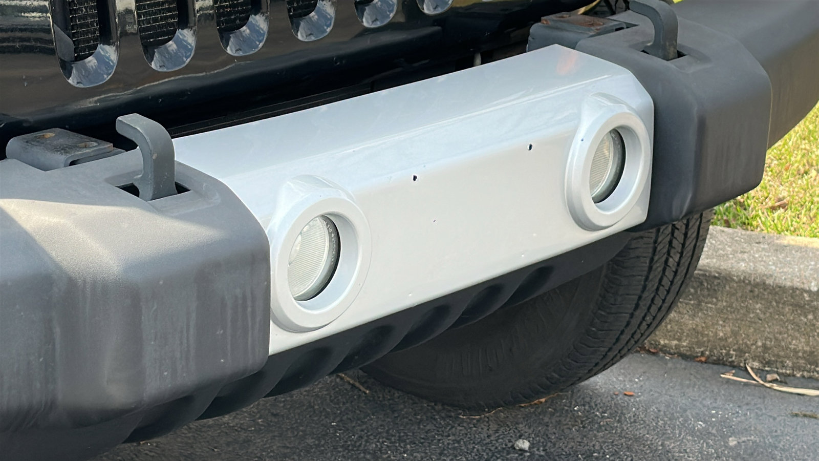 Used 2011 Jeep Wrangler Sahara image 5