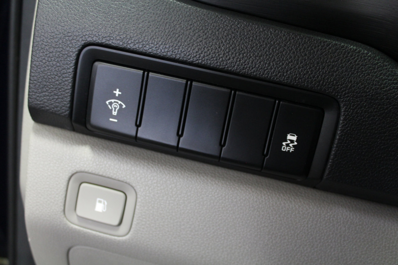 Used 2019 Kia Sedona LX image 11